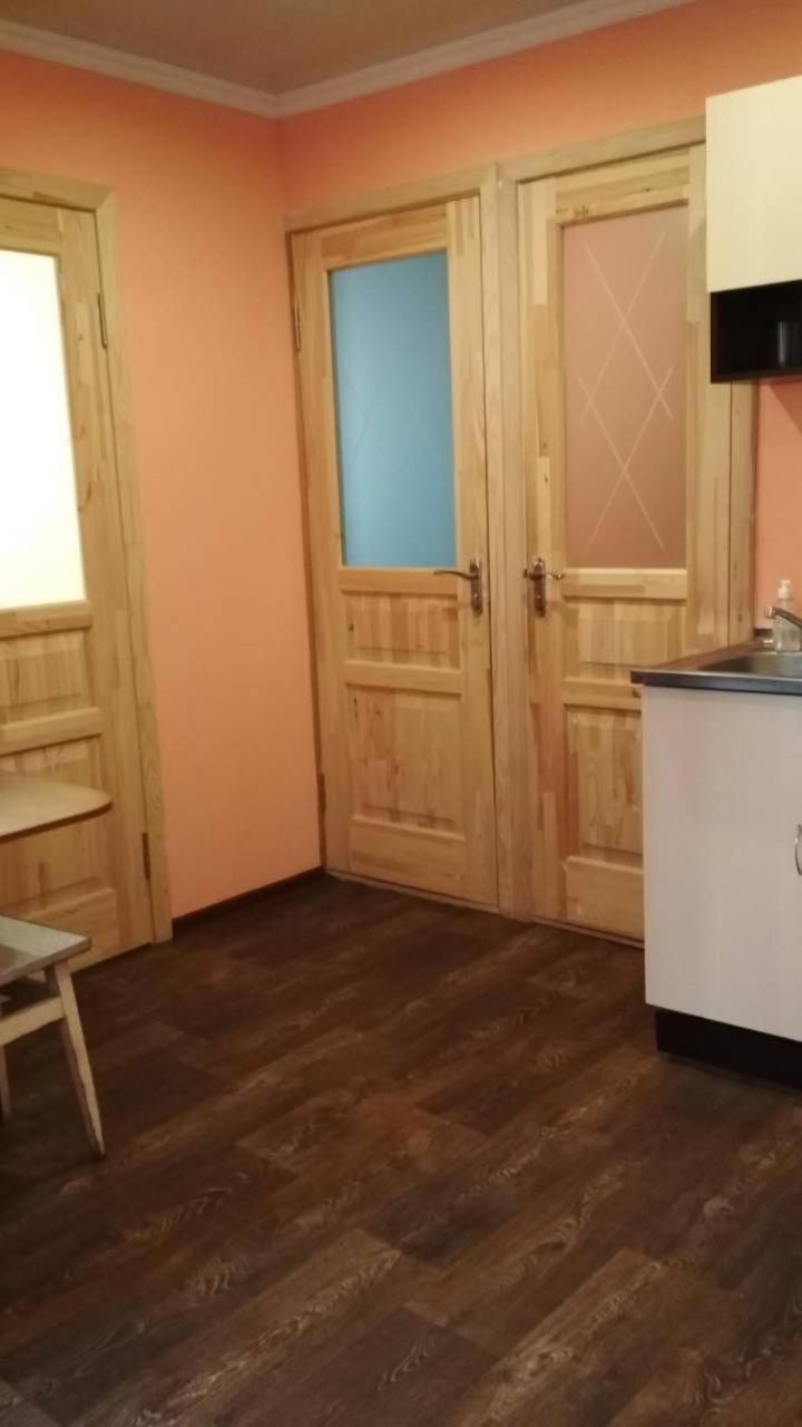 Частный Дом, Р-Н 3 Городской Больницы Tcherkássi Exterior foto